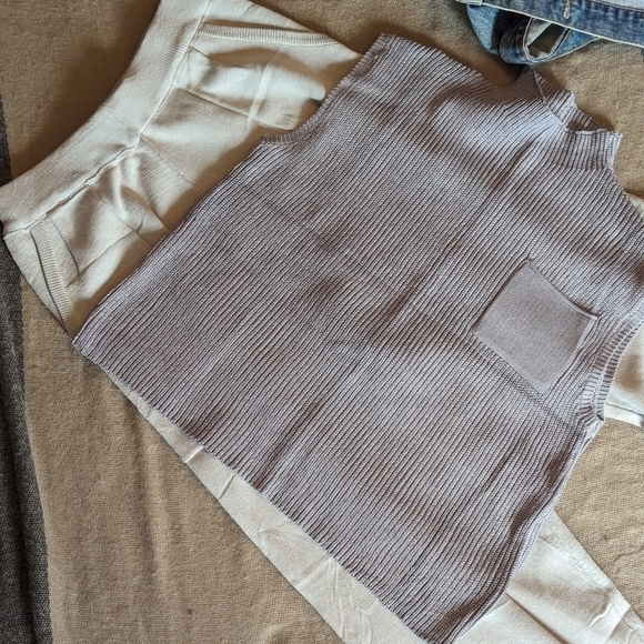 Check OUT CLOSET! FROM WHERE I POSH😉 CUTE OUTFIT🥰 - Picture 9 of 10